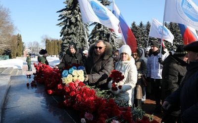 THE DELEGATION OF KSMU HEADED BY THE RECTOR PROFESSOR V.A. LAZARENKO HONORED THE MEMORY OF THE DEFENDERS OF THE MOTHERLAND