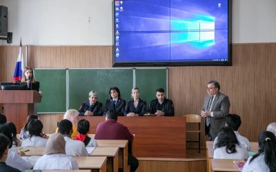 RECTOR AND LAW ENFORCEMENT OFFICERS AT THE MEETING WITH FIRST-YEAR IMI STUDENTS OF KSMU