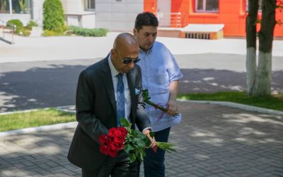 THE AMBASSADOR OF SRI LANKA TO RUSSIA LAID FLOWERS AT THE MEMORIAL IN HONOR OF MEDICAL PERSONNEL OF THE SMO